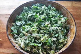 山西特色不烂子，农村媳妇1把芹菜叶，1个土豆，做出好吃的减肥餐