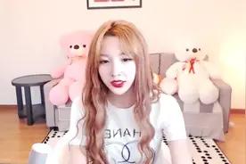 女装大佬艾比直播突然换衣服,这个腰比女生还要细！视频封面