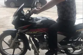 今天收了一辆摩托车，上山下地逮兔子，骑着去钓鱼，非常方便视频封面