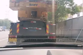 今天来给大家聊聊，滴滴快车和及时用车，你们都是用哪个？视频封面