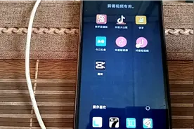 微信客服又不接，还给我挂了视频封面