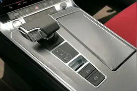 全新奥迪A6L电子档把的使用方法