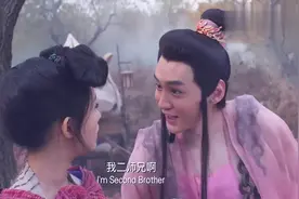 有时候我照镜子都被自己帅晕了，二师兄这样评价自己！