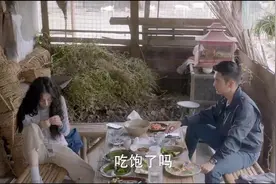 迪丽热巴和主编在农家乐吃饭忘带钱包，网友：两人太逗了！！视频封面