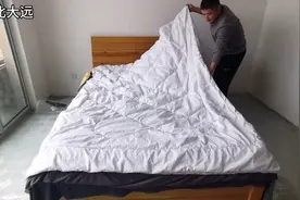 一个人套被太费劲 ，10年工匠现场实操教你套被方法，看完很受益