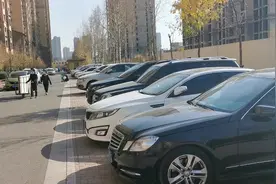 自媒体一个500万粉丝大v，一个月能挣多少钱