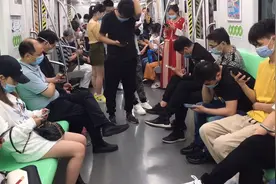 五一假期苏州地铁爆满，来苏旅游人数恢复性增长，真是魅力四射！视频封面