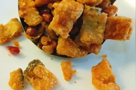 鱼骨新吃法，这样做焦香酥脆，营养丰富，比买的还好吃。