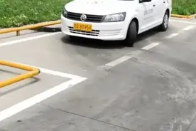全方位讲解倒车入库后进入侧方停车！