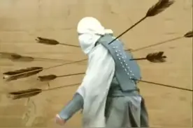 儿时经典，那时的吕布堪称天下无敌，却被万箭穿心而死视频封面