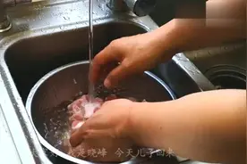 电饭锅做排骨，原来这么简单，香而不腻，特别入味，出锅太香了