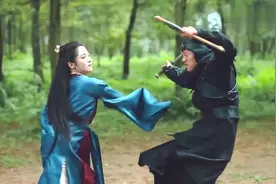 听到容乐叫了自己一声皇兄，容齐说你难道想让拢月为你而死么？视频封面