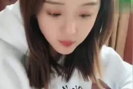 小伙套路女友，和女友还钱，女友被骗了！视频封面