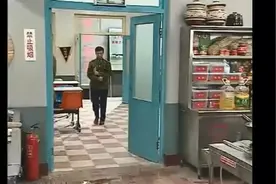 小毛上任当班长，梦寐以求的身高 一碗面条半碗肉_