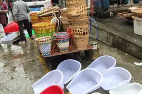 实拍贵州遵义某乡镇赶集视频封面