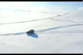 一镜到底乌兰布统雪原牧马人冲坡失败怎么办