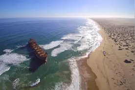 世界奇景纳米比亚：一半海洋 一半沙漠；另一种天涯海角视频封面