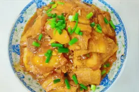 广西玉林焖扣肉，调这个料汁腌制，酱香浓郁，肥而不腻，太美味