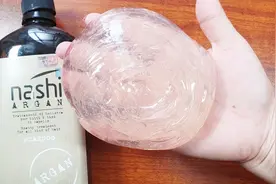 教你用家里的洗发水和盐自制起泡胶，方法简单易学，无硼砂