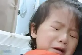 为什么说头胎闺女男像二胎就会是儿子？小闺女尿尿远二胎也是儿子