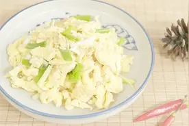 饭店大厨教做醋焖鸡蛋，烹醋时机特别关键，好吃又易上手的家常菜视频封面