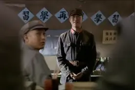 杨立青红大当教员，不料学员都是红军名将，最低也是副军长级别。