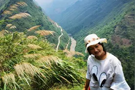 中国与越南只隔着一条河，那里建设着供给越南的水电站。视频封面