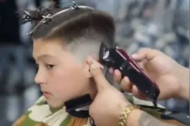 小朋友剪个油头发型，太帅了