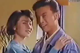 八十年代彩色电视机广告跟现在手机一样，里面的年轻人现在当奶奶