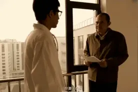 善良的包子铺老板救助小孩后续，孩子来还恩。视频封面