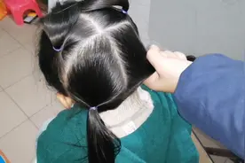 只需几个小步骤就可以扎好的儿童双马尾，简单又漂亮
