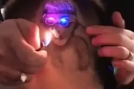 搞笑视频：史上最牛最搞笑的发型，绝对让人笑的喷饭，太滑稽了！