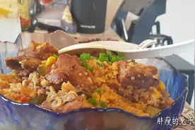 【手抓排骨饭】排骨这么做,只需两个步骤就能轻松做出来家庭大餐