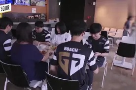 揭秘Gen.G选手的一天，一窥豪华基地视频封面