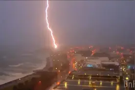 闪电长啥样？凑近看看不就知道啦！近距离闪电实拍合集视频封面