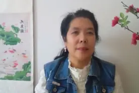 一位老校长到了晚年才明白，为什么工资和别人差三千多元。视频封面