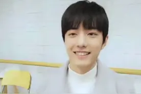 传说中的重庆大辣椒名不虚传
，这4分多钟的直播肖站化身肖怼怼视频封面