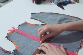 做衣服不会安拉链？老师傅教你安隐形拉链方法，简单易学实用