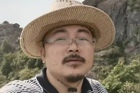 河源和平县上陵镇五指山，虽然没有孙悟空，却也可以望粵赣山川