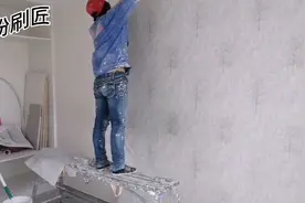 高姐讲解贴墙纸施工方法与步骤，其实很简单！