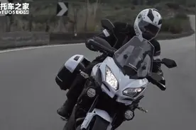 川崎新款650双缸拉力车跑山，售价8万多标配ABS，摩旅好帮手视频封面