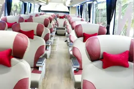 外国超级豪华的长途大巴车，外观漂亮内饰奢华视频封面