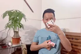 双手无限出扑克揭秘，适合大型舞台魔术表演