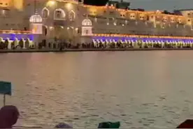 印度纯金打造庙宇---锡克教圣地金庙