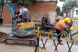 村里修建下水道，所有费用都由政府出资，村民感觉太幸福了视频封面