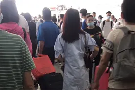 广州南站，在这里中转去深圳北