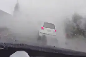 【国外】台风能把汽车卷上天？大自然的力量竟然如此可怕！