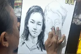 是真情侣，就画张情侣画像。视频封面