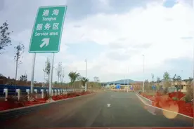 好奇怪的一个服务区，居然没有加油站