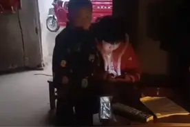 还是女的她就说是男的。视频封面